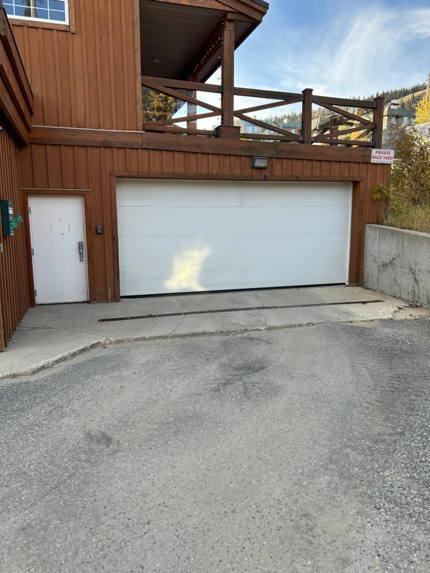 3 Bedroom 3 Bath Ski In Ski Out With Private Hot Tub Big White Eksteriør billede