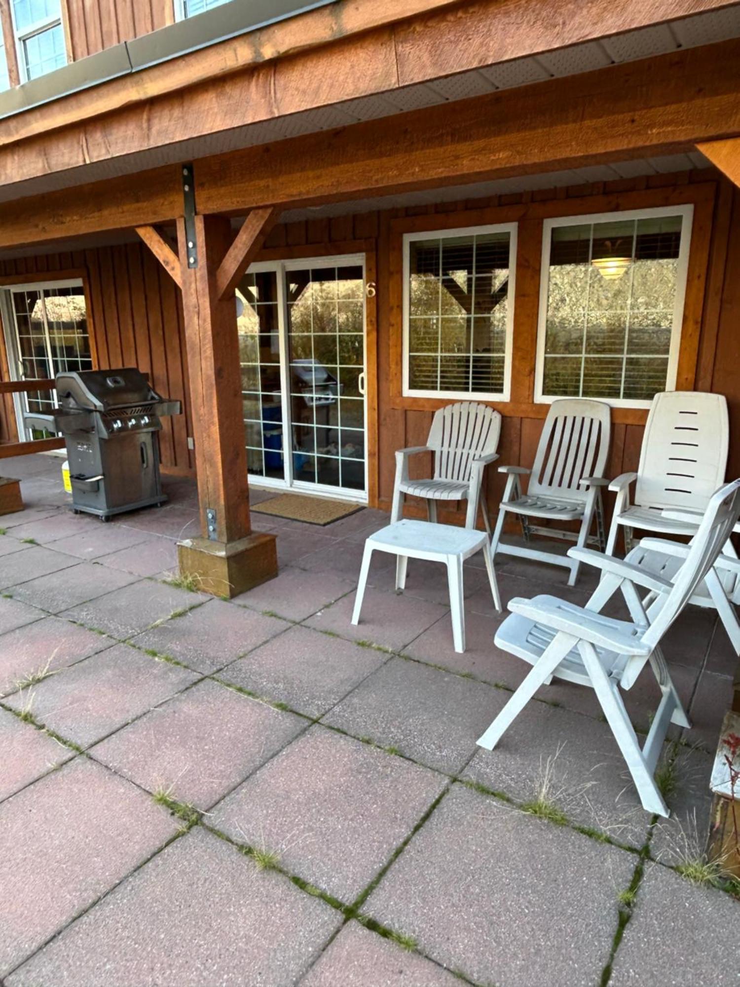 3 Bedroom 3 Bath Ski In Ski Out With Private Hot Tub Big White Eksteriør billede