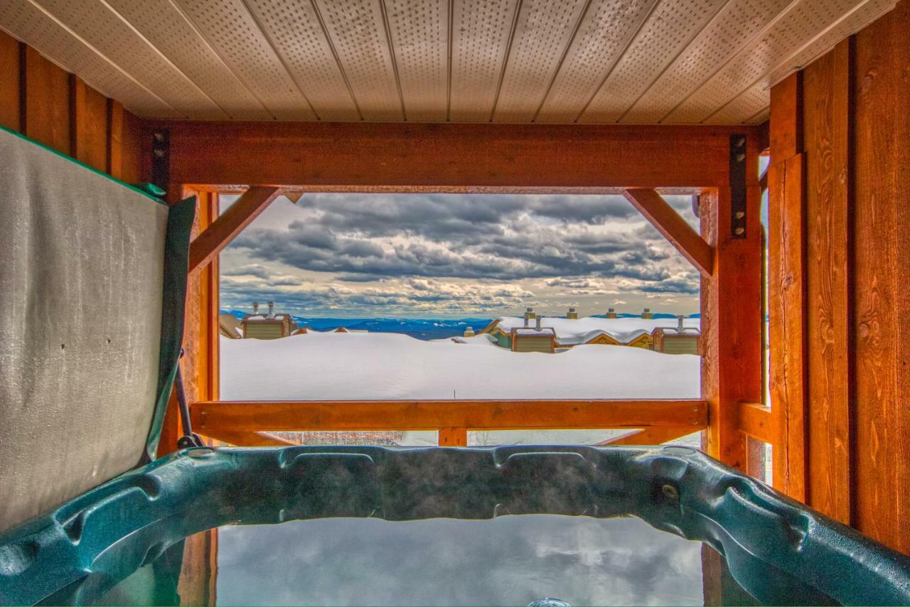 3 Bedroom 3 Bath Ski In Ski Out With Private Hot Tub Big White Eksteriør billede