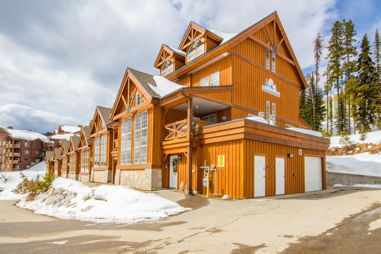 3 Bedroom 3 Bath Ski In Ski Out With Private Hot Tub Big White Eksteriør billede